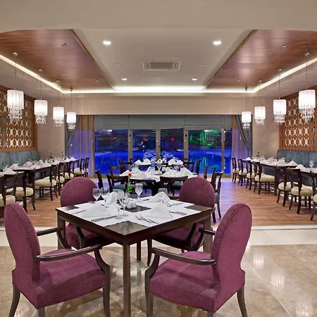 Üdülőközpont Sirene 5*
